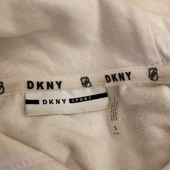 DKNY🤩Toronto Maple Leafs, Cropped Hoodie Long Sleeve! - Picture 7 of 9